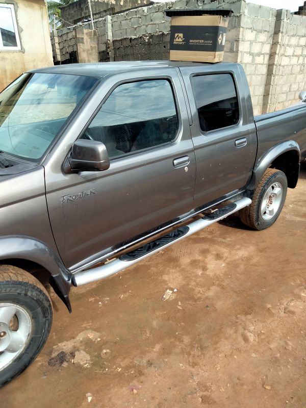 Thumbnail 2 of 2000 Nissan Frontier
